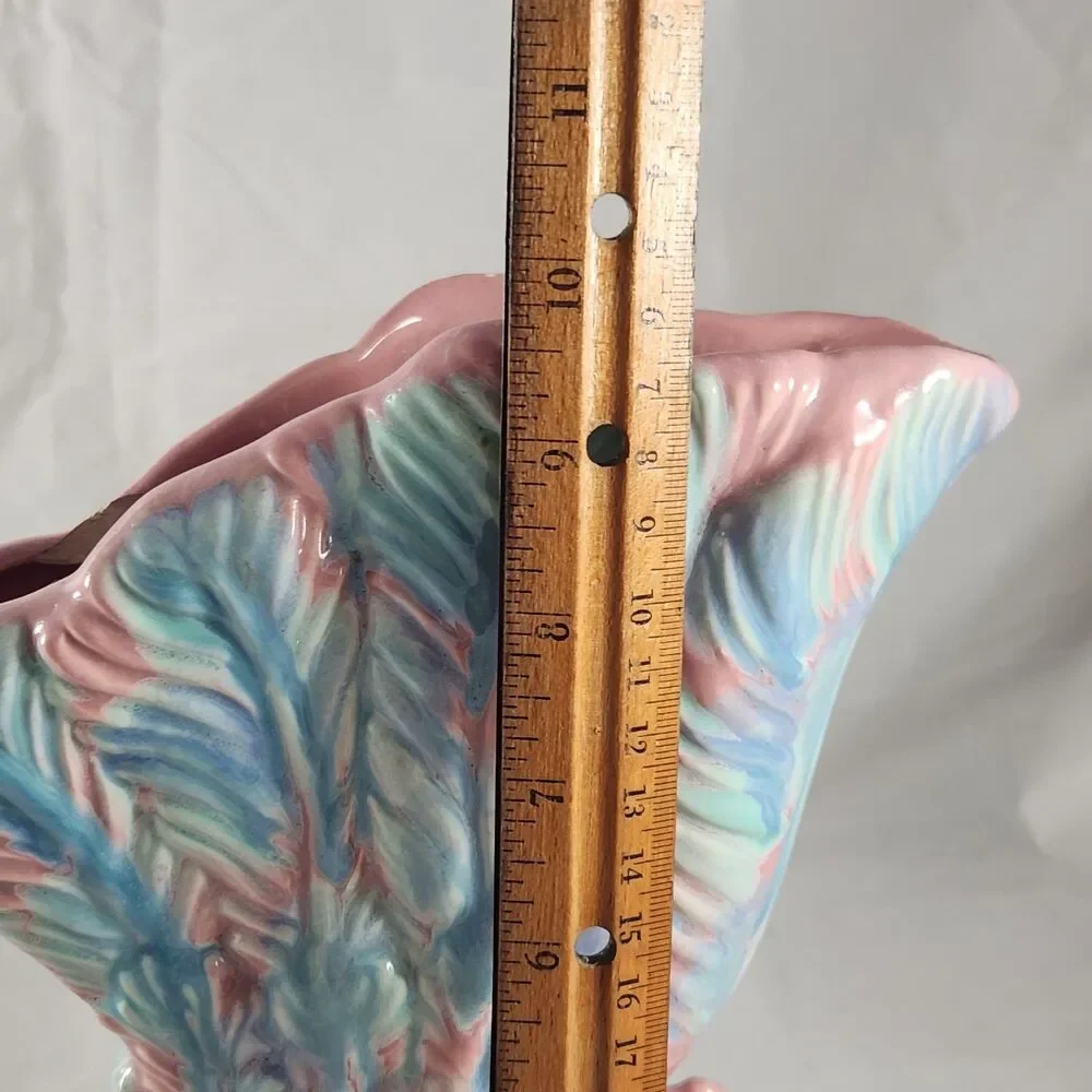 Royal Haeger R-712 Seated Peacock Fan Vase Mauve Agate Art Pottery c. 1950s-60s